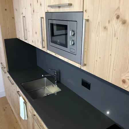 Ξενοδοχείο με διαμερίσματα Catrina 4*